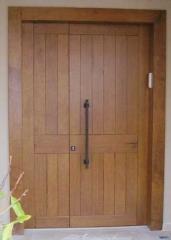 דלתות כניסה לבית לידור בצבע עץ - לידור דלתות