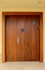 דלת כניסה בצבע עץ דובדבן - לידור דלתות