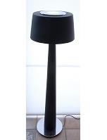 מנורת עמידה בעיצוב נקי ואלגנטי - תיל און לייטינג