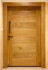 דלת כניסה מעץ מלא - מי השרון