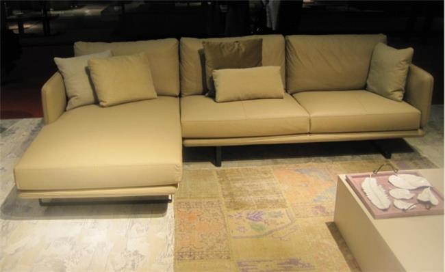 ספה עם שזלונג - זהבי גלרייה לעיצוב