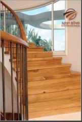מדרגות חיפוי עץ - סולם יעקב מעקות ומדרגות פנים