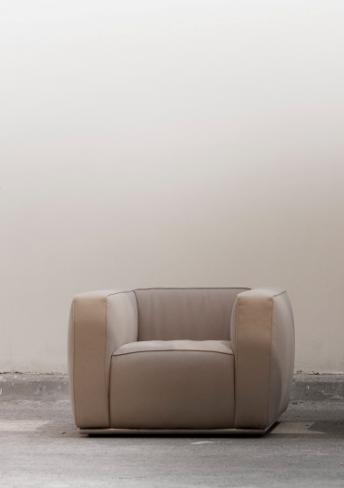 כורסא שמנת - מטאליקה - רהיטי יוקרה