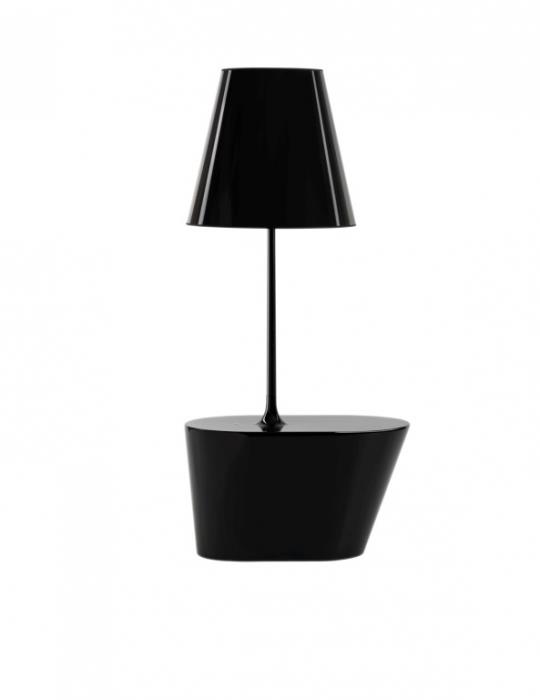 מנורה שחורה עומדת - קמחי תאורה