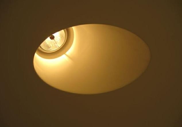 גוף תאורה אובאלי - אקסקלוסיב תאורה - עודפים