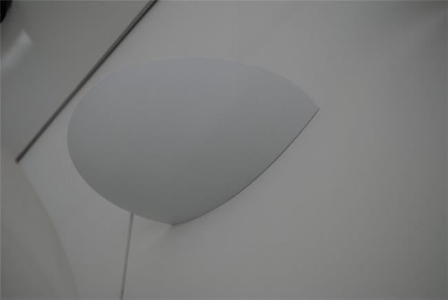מנורת קיר שטוחה - אקסקלוסיב תאורה - עודפים