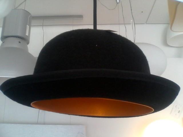 מנורת תלייה שחורה - אקסקלוסיב תאורה - עודפים