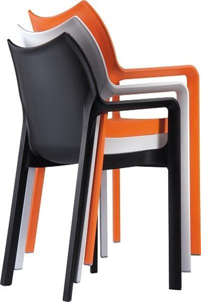 כסאות נערמים בשלל צבעים - ק.ד. בלקוני בע"מ - ריהוט בהתאמה אישית