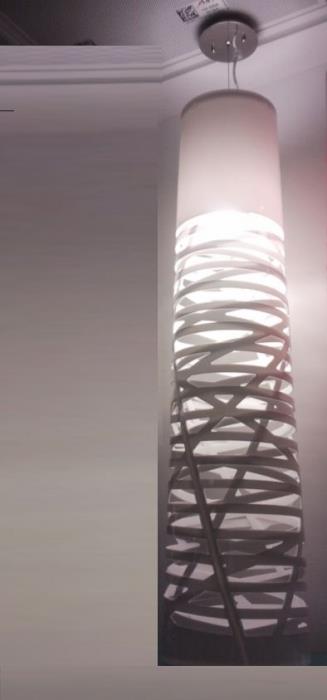 מנורת תליה ארוכה - קמחי תאורה - עודפים