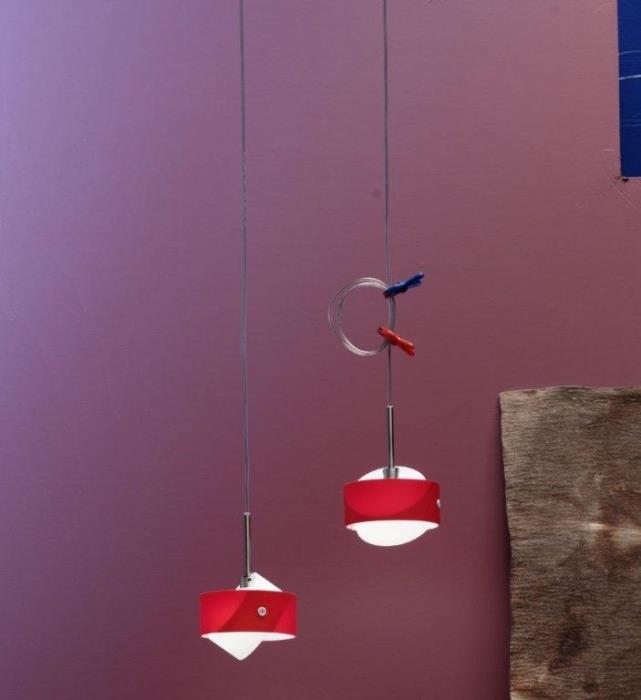 מנורה מעוצבת אדומה - קמחי תאורה - עודפים