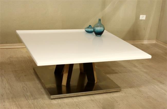 שולחן בעיצוב ייחודי - גלריית האומנים