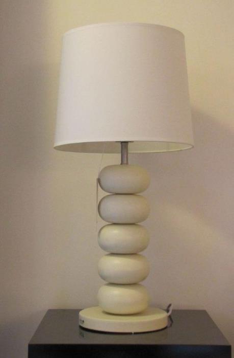 מנורת שולחן עם בסיס עץ - קמחי תאורה outlet