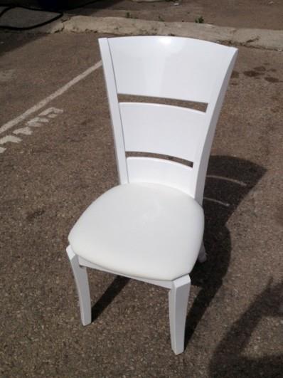 כסא לבן מעוצב - רהיטי המושבה 