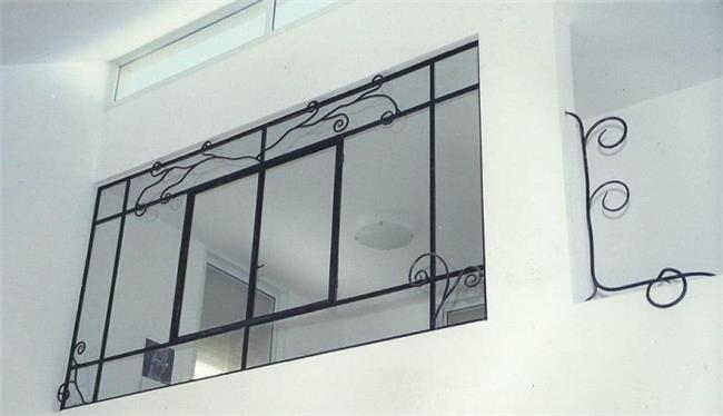חלונות בלגיים ברזל - רוםסן - אומנות הפרופיל הבלגי