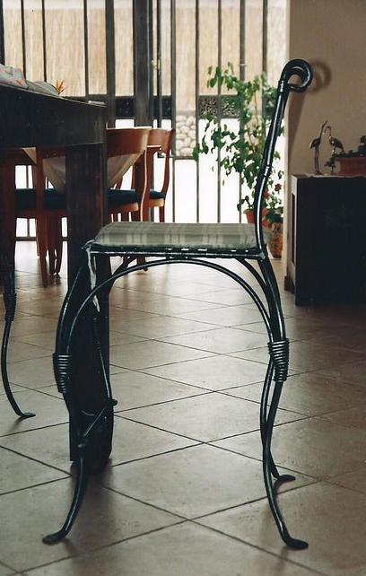 כסא ברזל - רוםסן - אומנות הפרופיל הבלגי