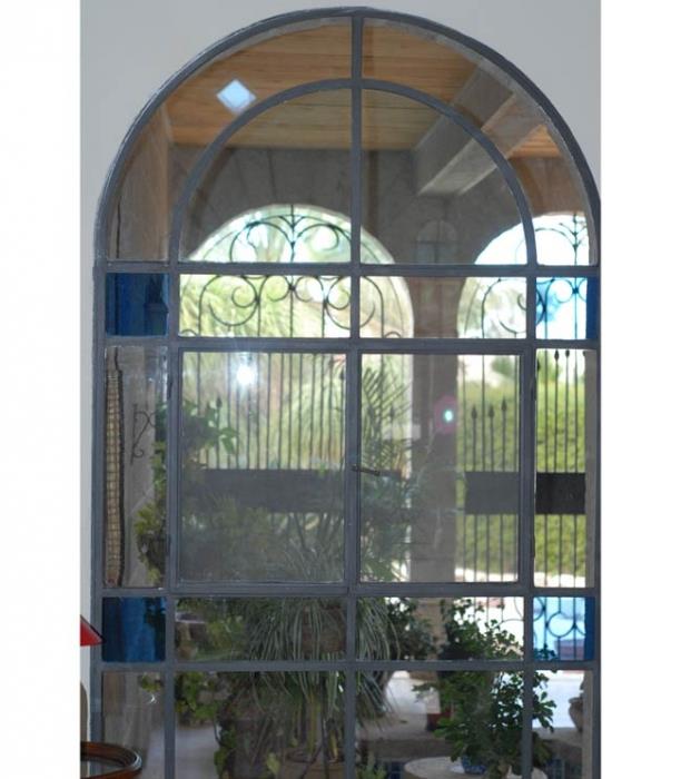 חלון עם ויטראז' - רוםסן - אומנות הפרופיל הבלגי