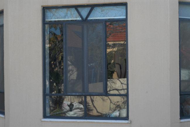 חלון בלגי גדול - רוםסן - אומנות הפרופיל הבלגי