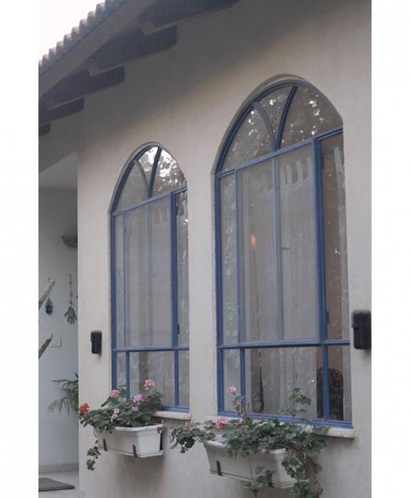 חלונות בלגיים גדולים - רוםסן - אומנות הפרופיל הבלגי