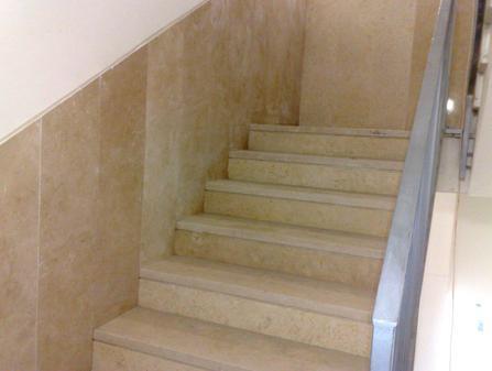 חיפוי חדר מדרגות - מחצבות השומרון