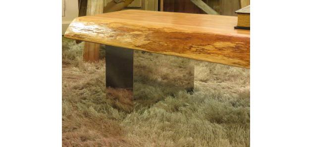 שולחן עץ אקליפטוס - חותם 