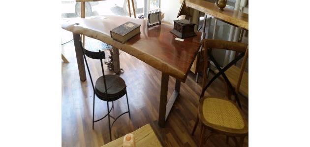 שולחן כתיבה עץ גושני - חותם 