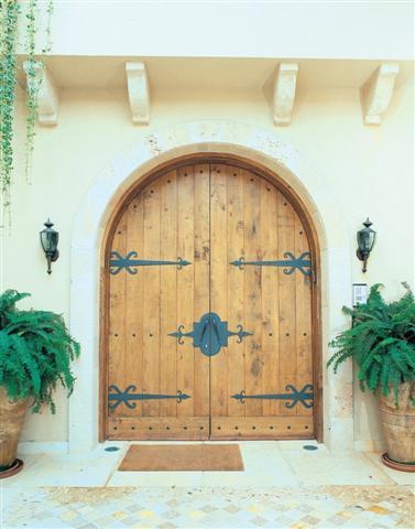 דלת מקושתת - madera living style