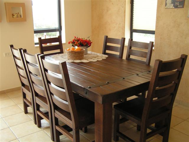 שולחן חום לפינת אוכל - madera living style