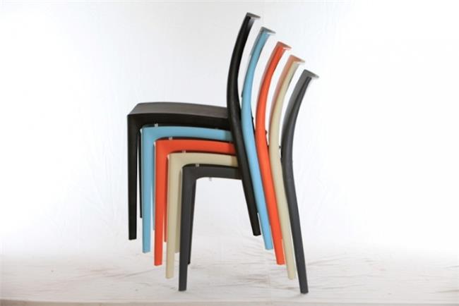 כסאות צבעוניים - כסאות בעיקר