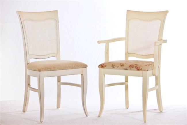 כסאות לבנים לבית - כסאות בעיקר