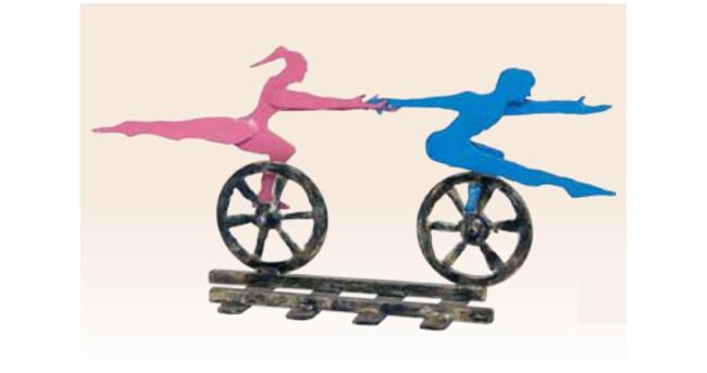 פסל רקדנים על גלגלים - ראובן גפני - Reuven Gafni