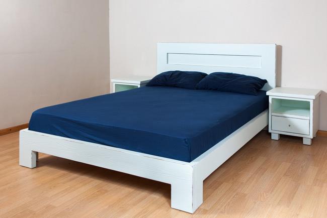 מיטה זוגית לבנה - עמירם עיצוב