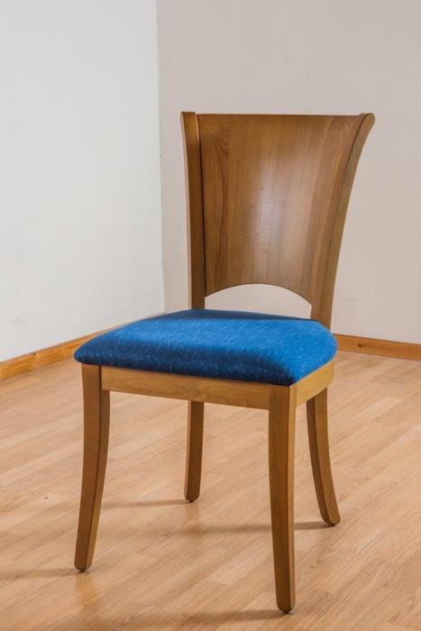 כסא - עמירם עיצוב