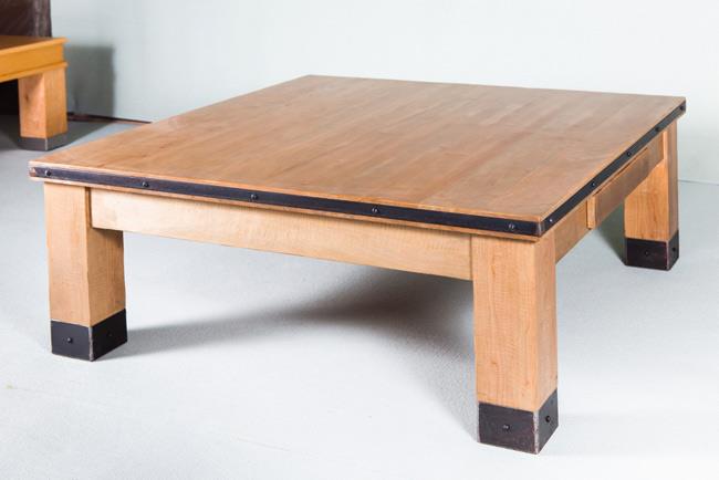 שולחן מייפל מפורזל - עמירם עיצוב
