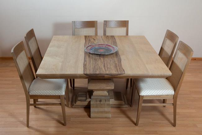 שולחן מרובע מעץ אגוז - עמירם עיצוב