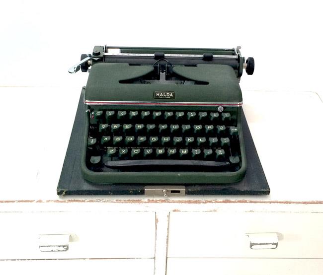 מכונת כתיבה וינטג' - one piece
