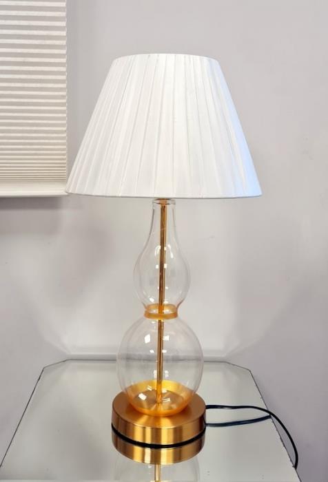 מנורה שולחנית דגם רנה אהיל לבן - רקפת ספיר-רשת חנויות לעיצוב הבית