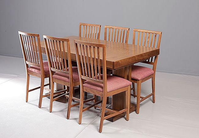 שולחן אוכל בעיצוב עדין - אפריל תעשיות רהיטים