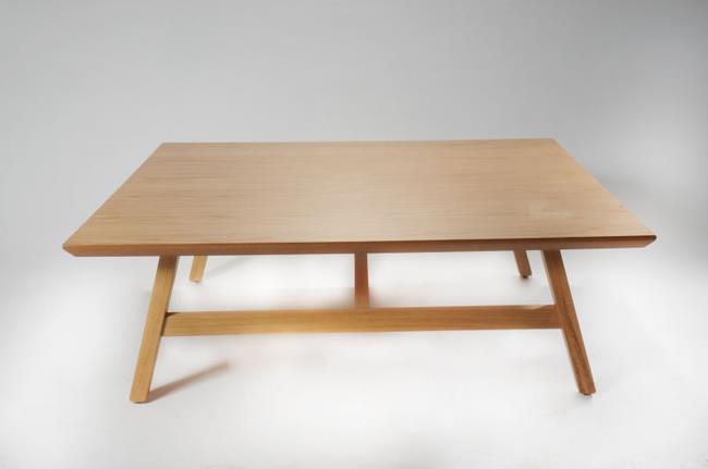 שולחן סלון מרובע - איפאה