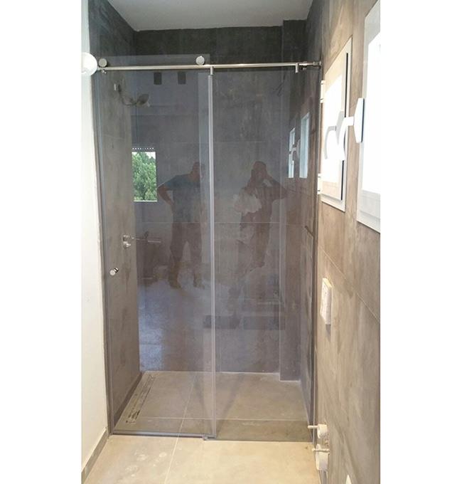 מקלחון חזית זכוכית - א.ר. שיווק