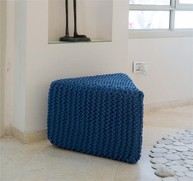 פוף משולש כחול - buycarpet