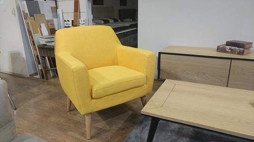 כורסא צהובה - בית אלי - אולם תצוגה לרהיטים