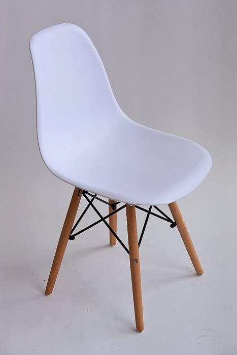כסא עמוס לבן - מסובין