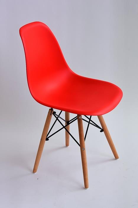 כסא עמוס אדום - מסובין