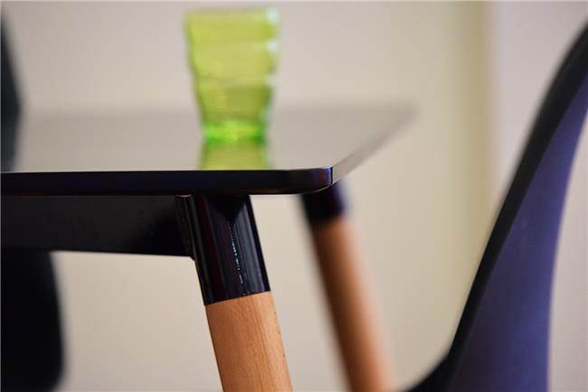 שולחן דגם אדווה שחור - מסובין