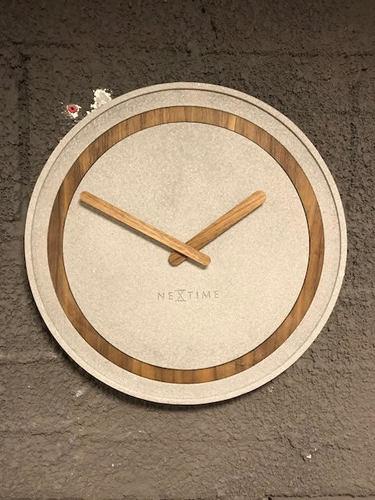 שעון קיר עגול בטון - Besto