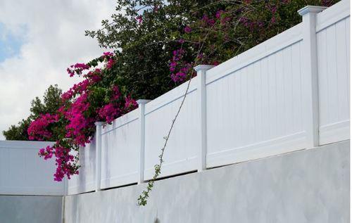 גדר PVC ויניל לבנה דגם חרמון - GARDENSALE