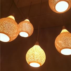 מנורה דגם טיפה פורצלן - תמי ורפי תאורה מעוצבת