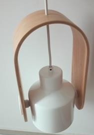 מנורת תליה לבן / עץ E27 - תמי ורפי תאורה מעוצבת