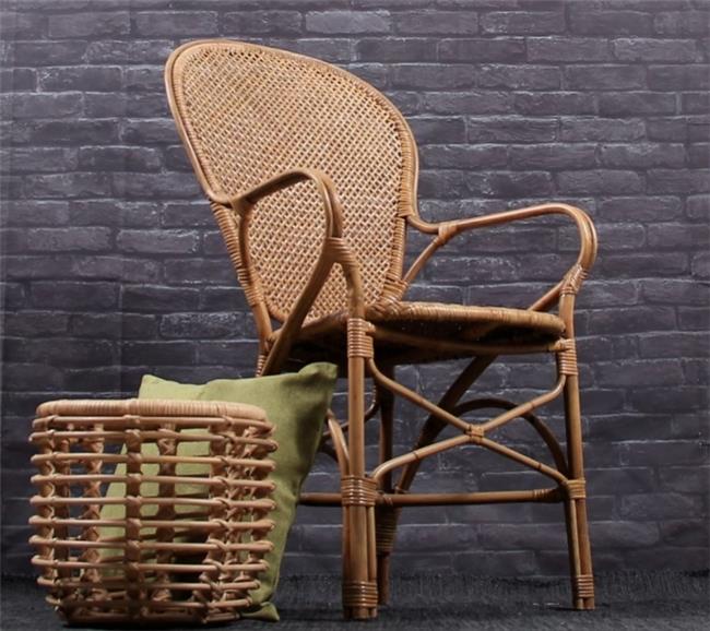 כסא מבמבוק וראטן דגם סבא - העץ הנדיב