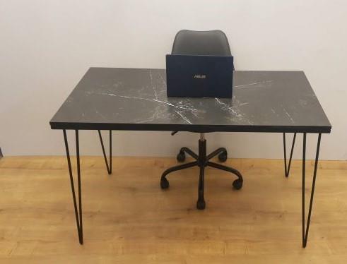 שולחן כתיבה/משרדי דגם TIKA - דמוי שיש שחור - + HOME
